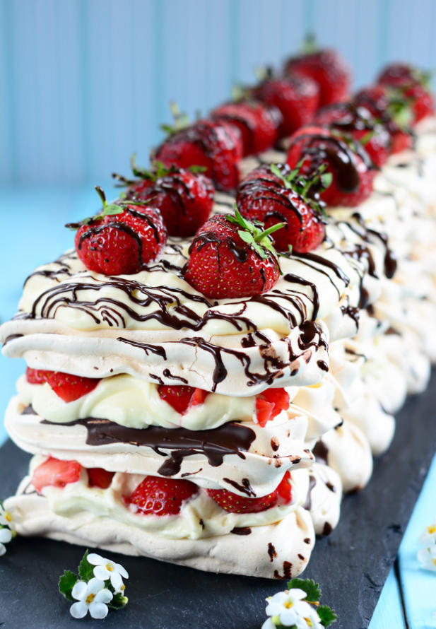 Strawberry and Chocolate meringue